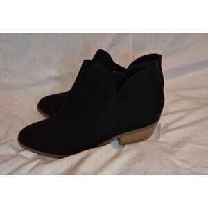 Time N Tru Woman's Black BOOTIE Size 11